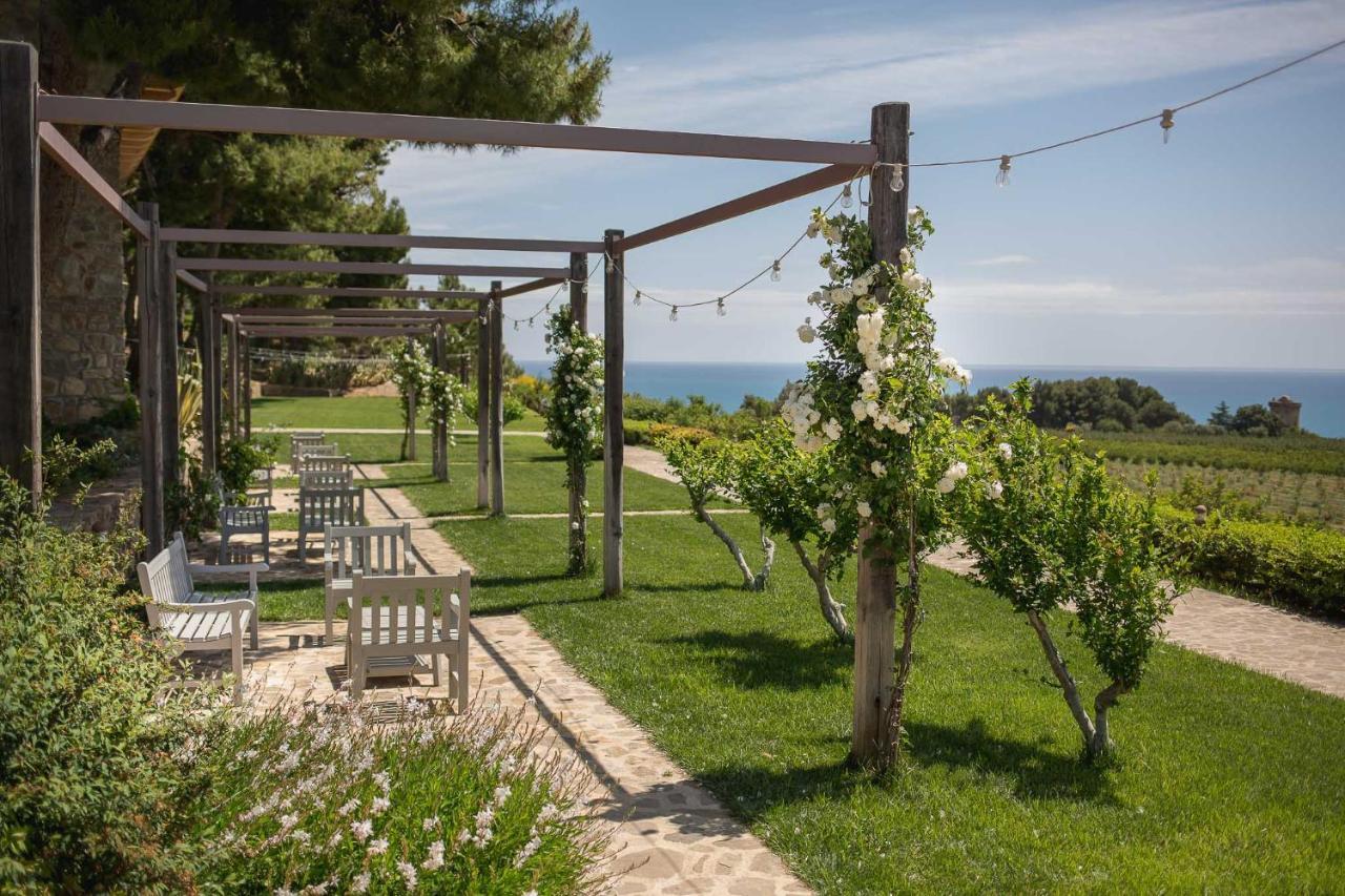 Masseria Agriturismo Torre Di Albidona تريبيساتشيه المظهر الخارجي الصورة